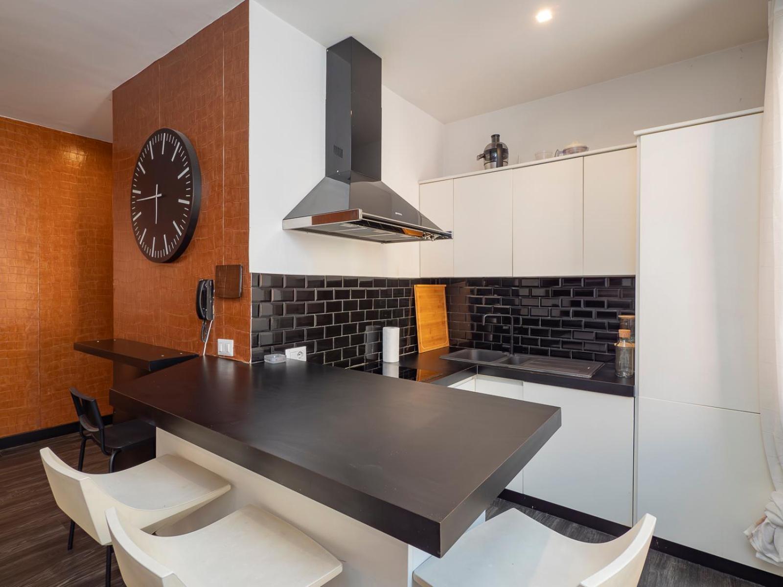 Xenia - Spacious Four-room In Moscova Milan