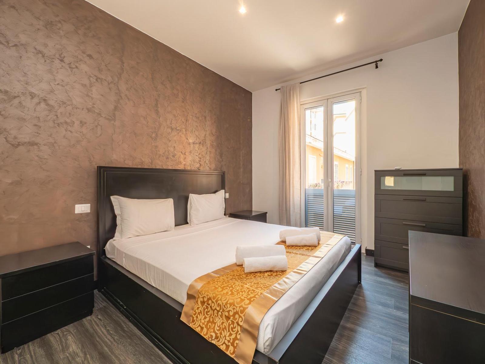Xenia - Spacious Four-room In Moscova Appartement
